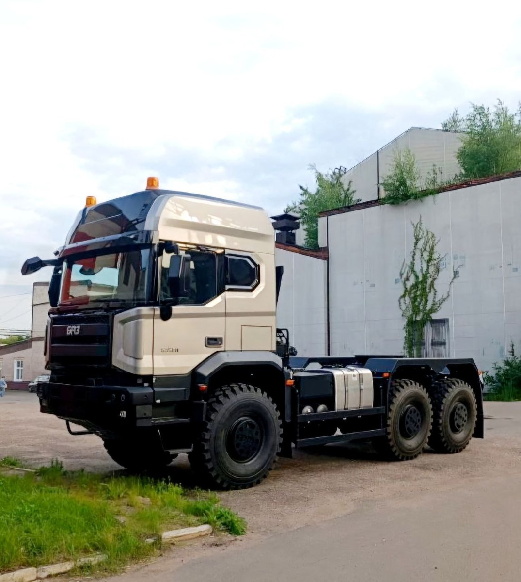 Фото: @truksandall  📷
