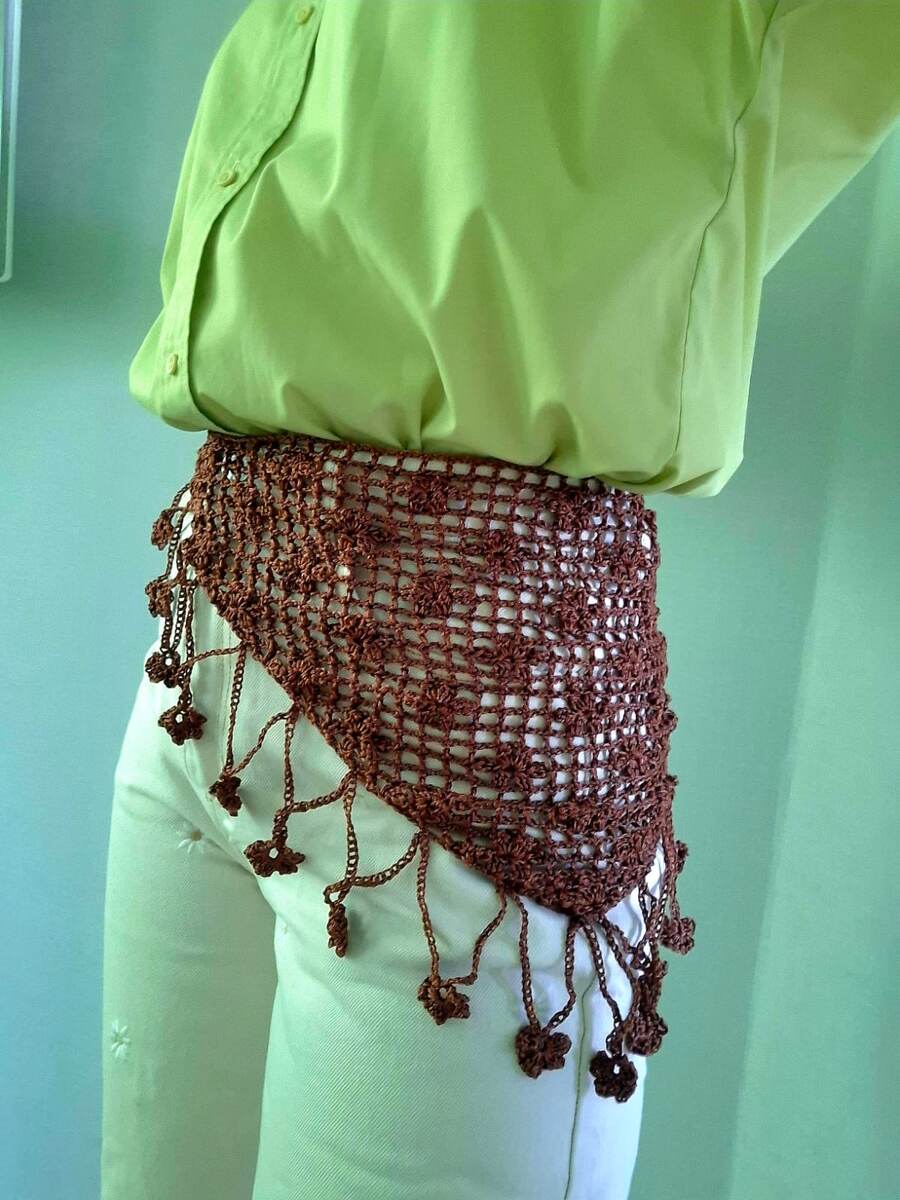 Моя косынка на талии.