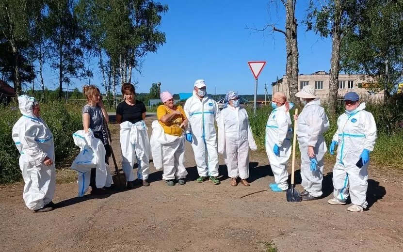    Территорию деревни под Ижевском очистили от мертвых кур