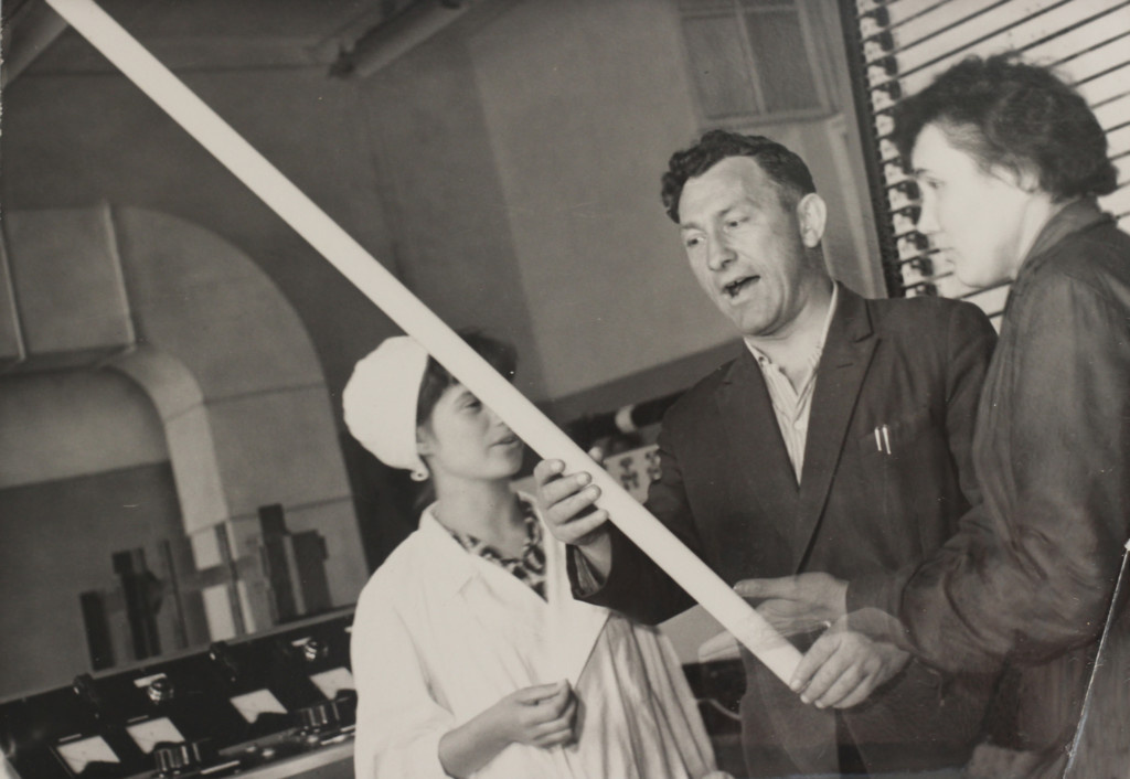 первая лампа