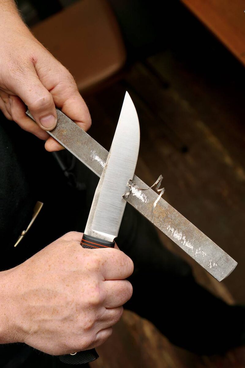 Как понять, что нож качественный: признаки плохого клинка и хороших материалов