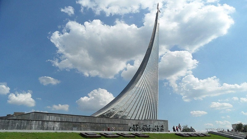 Стелла покорителям космоса на ВДНХ