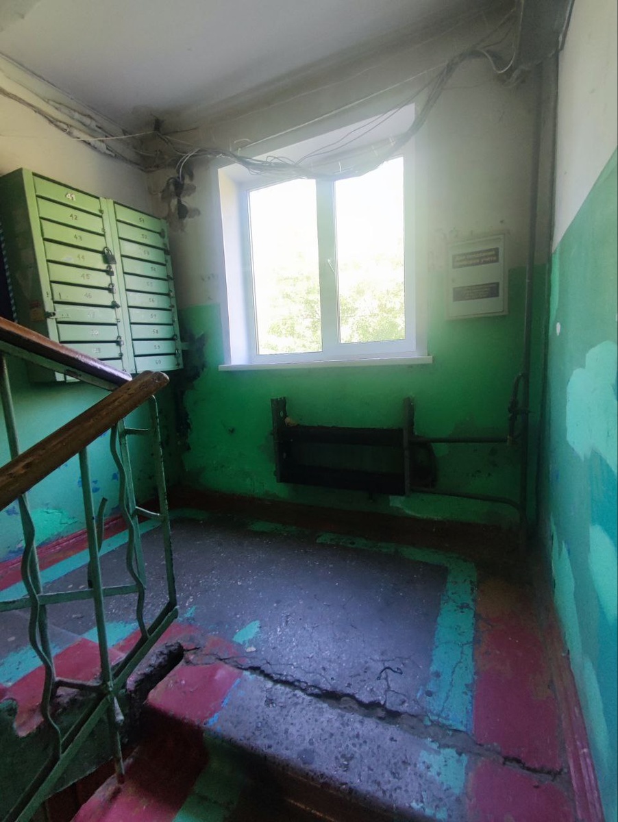    Фото: sibnovosti.ru / Жители дома по ул. Можайского, 15