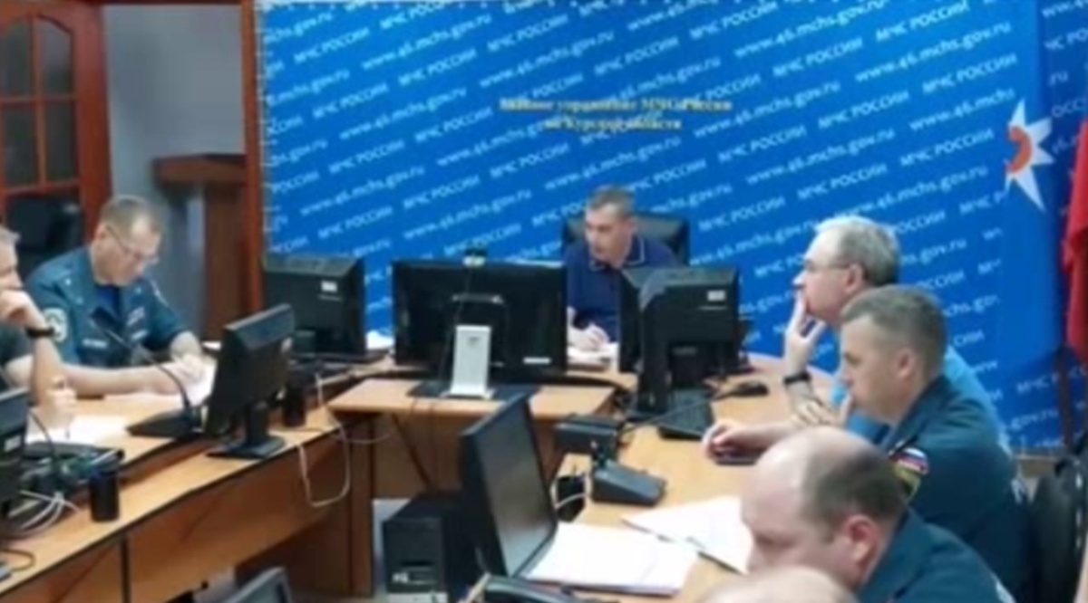    Ураганы оставили без электроэнергии 9 тысяч курян