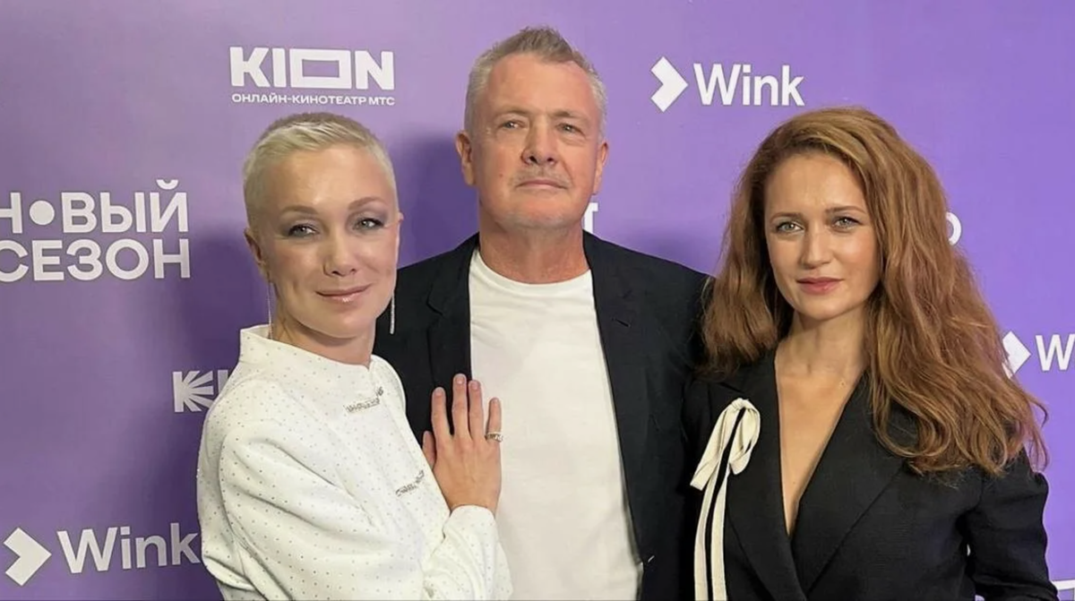 С дочкой Дашей и женой Викой