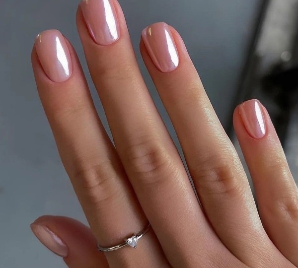 Стеклянные ногти — новый вариант для любительниц нюда