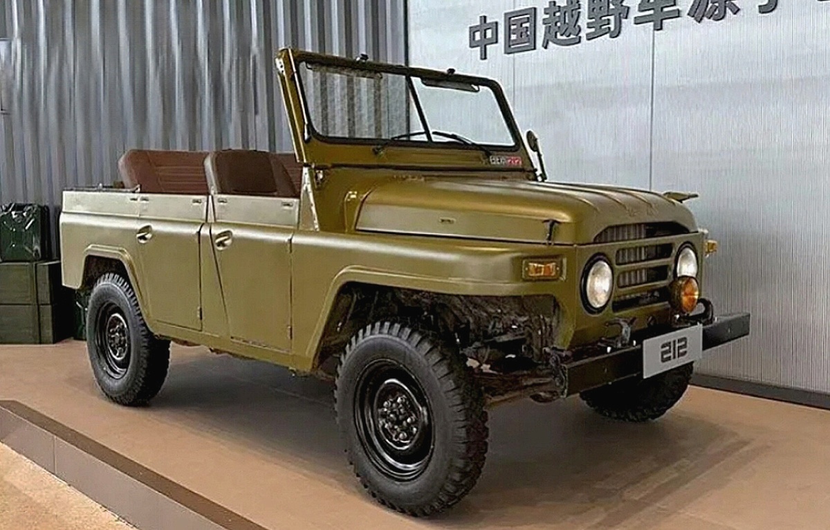 Чем вам не ГАЗ-69? 