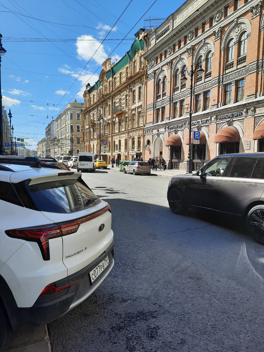 Улицы в Санкт-Петербурге. Фото из личного архива 