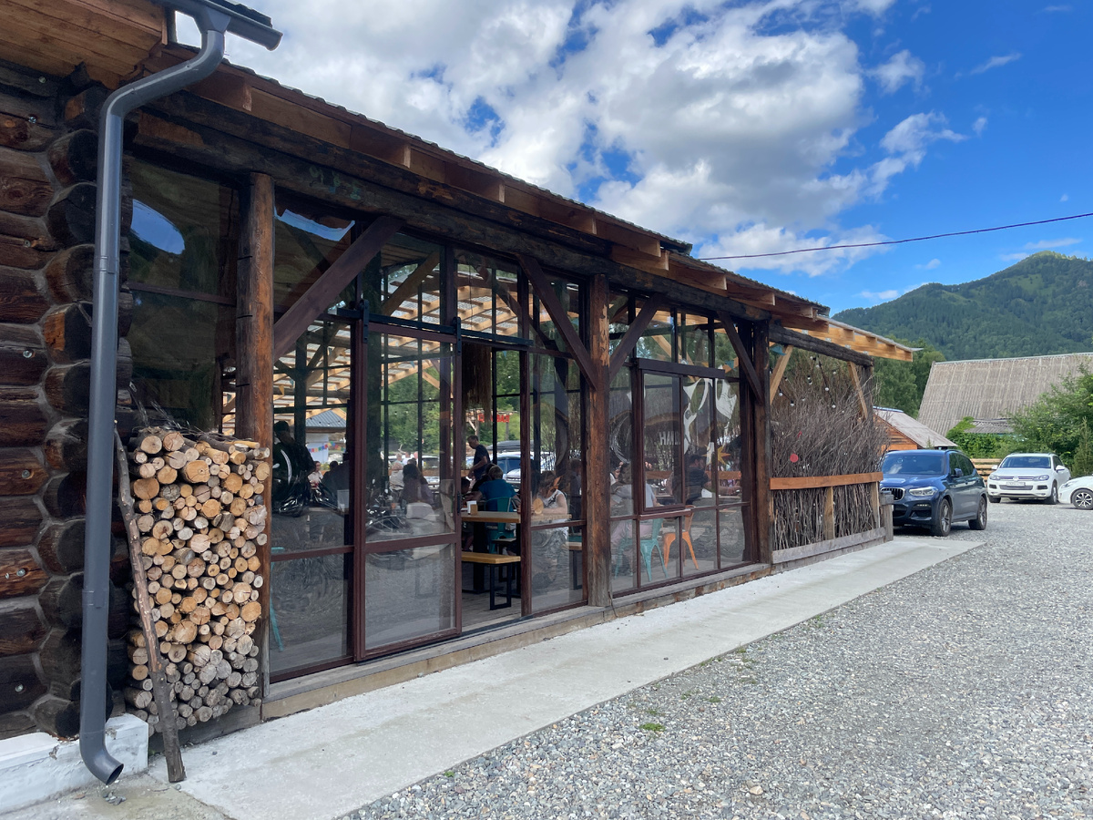 Красивое оформление отреставрированного здания