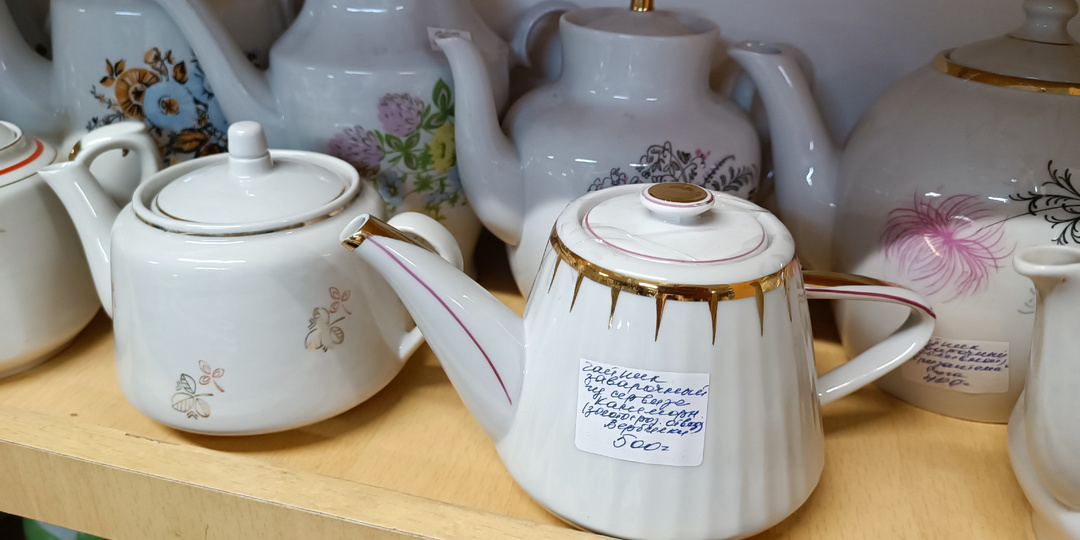 Открыла для себя новый магазин винтажных вещиц в Москве: склад-подвал "Ретро". Что здесь можно купить и почем