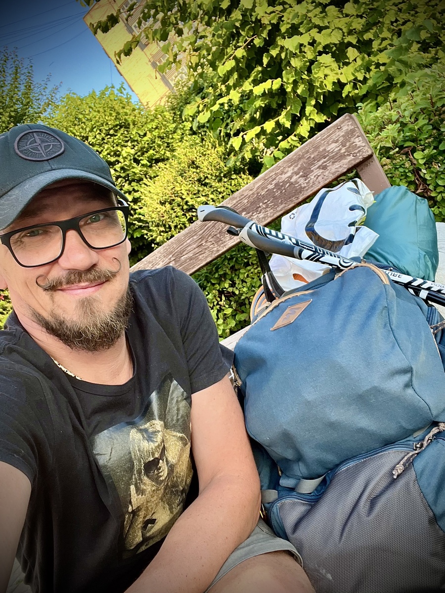 Готовый к походу и ещё не уставший)