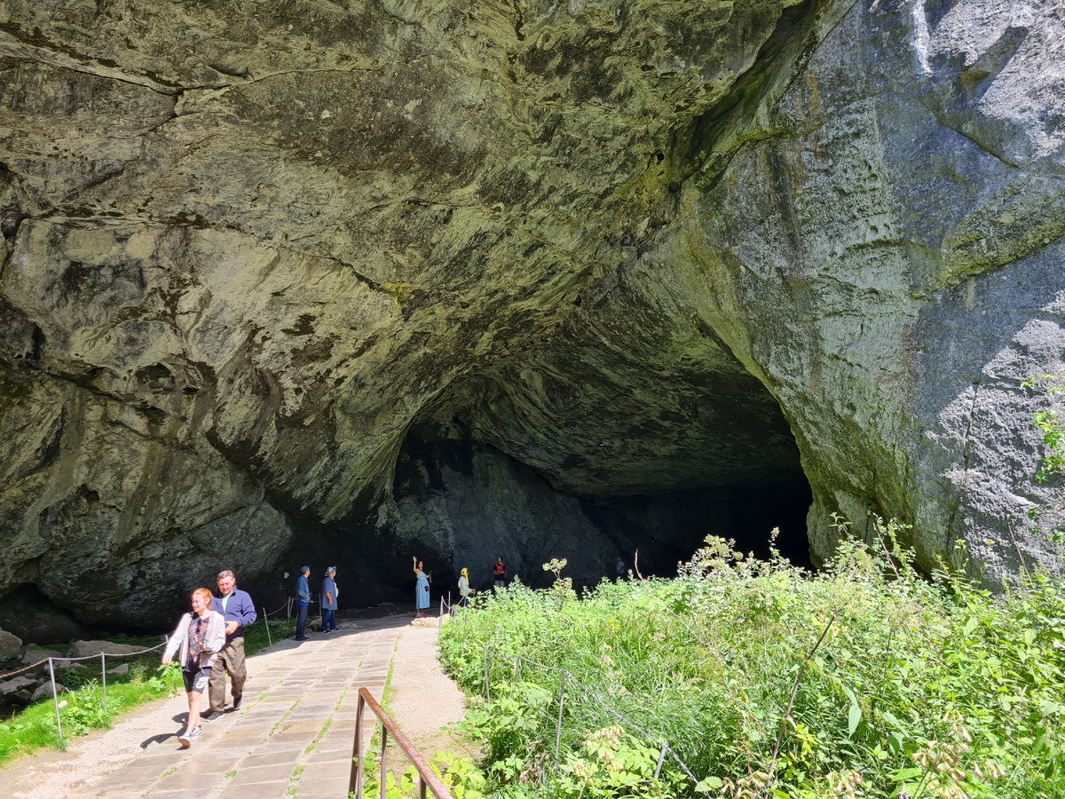 Вход в Капову пещеру в заповеднике Шульган-Таш Башкирия