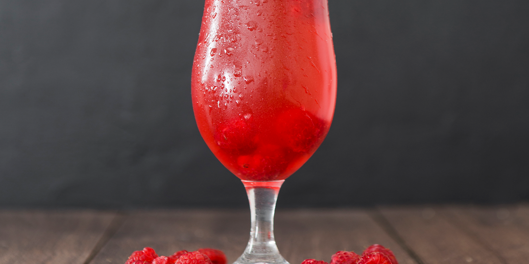 Малина и самогон: создаём ароматные домашние напитки!