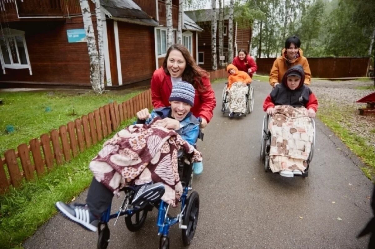    «Помогать, а не содержать бюрократию».