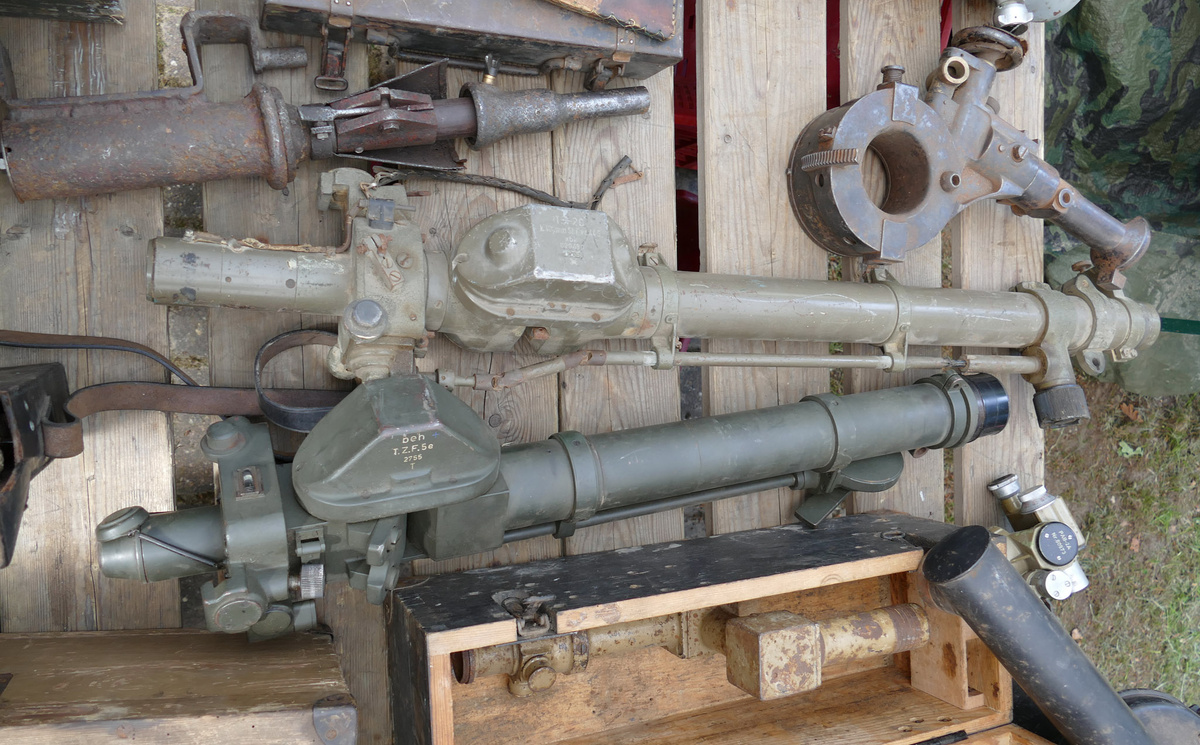 Прицел ТШ-20 танка Т-54 и один из его прародителей - T.Z.F.5e