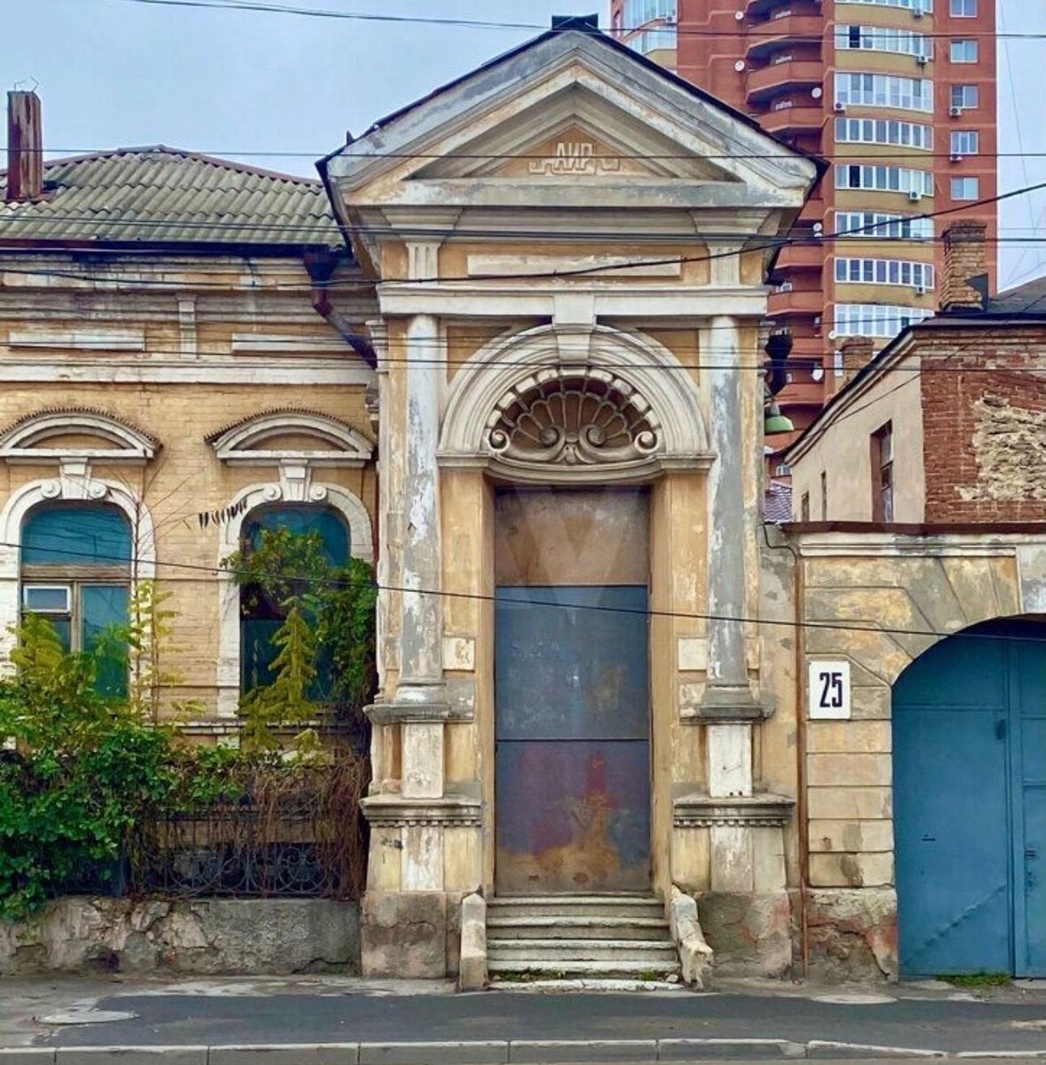     Источник: Авито