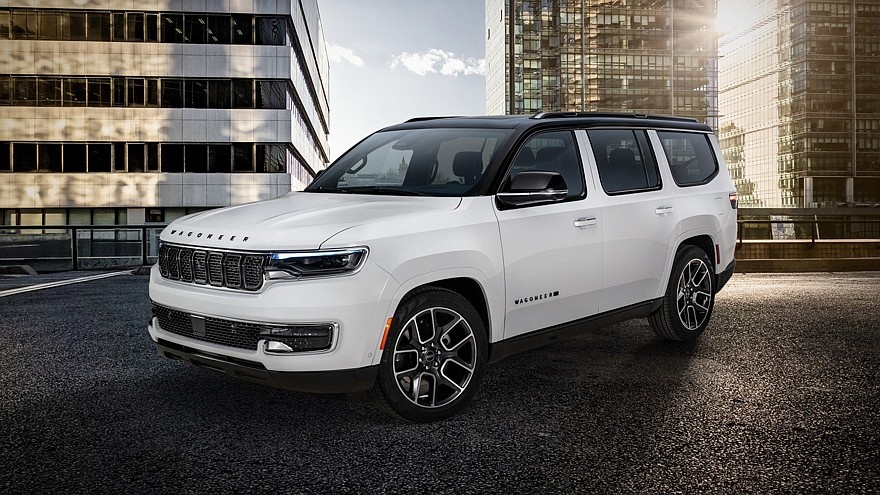    На фото: Jeep Wagoneer Super