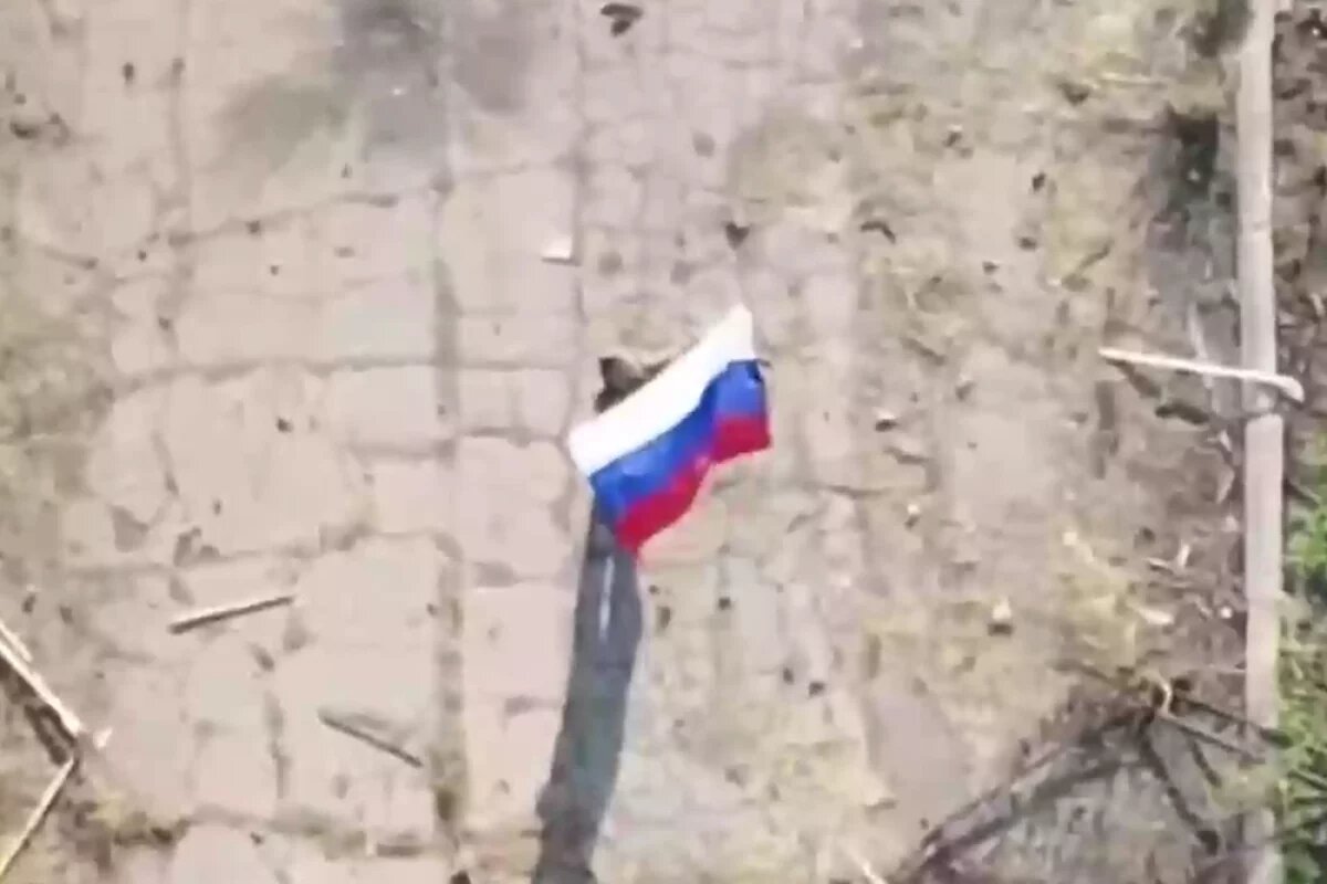    МО РФ показало кадры из освобожденной Малиновки в Запорожской области.