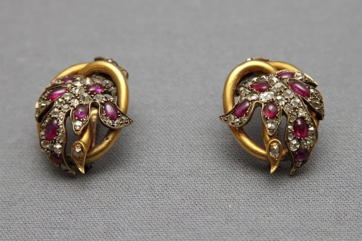 "Проклятые" серьги Мещерских