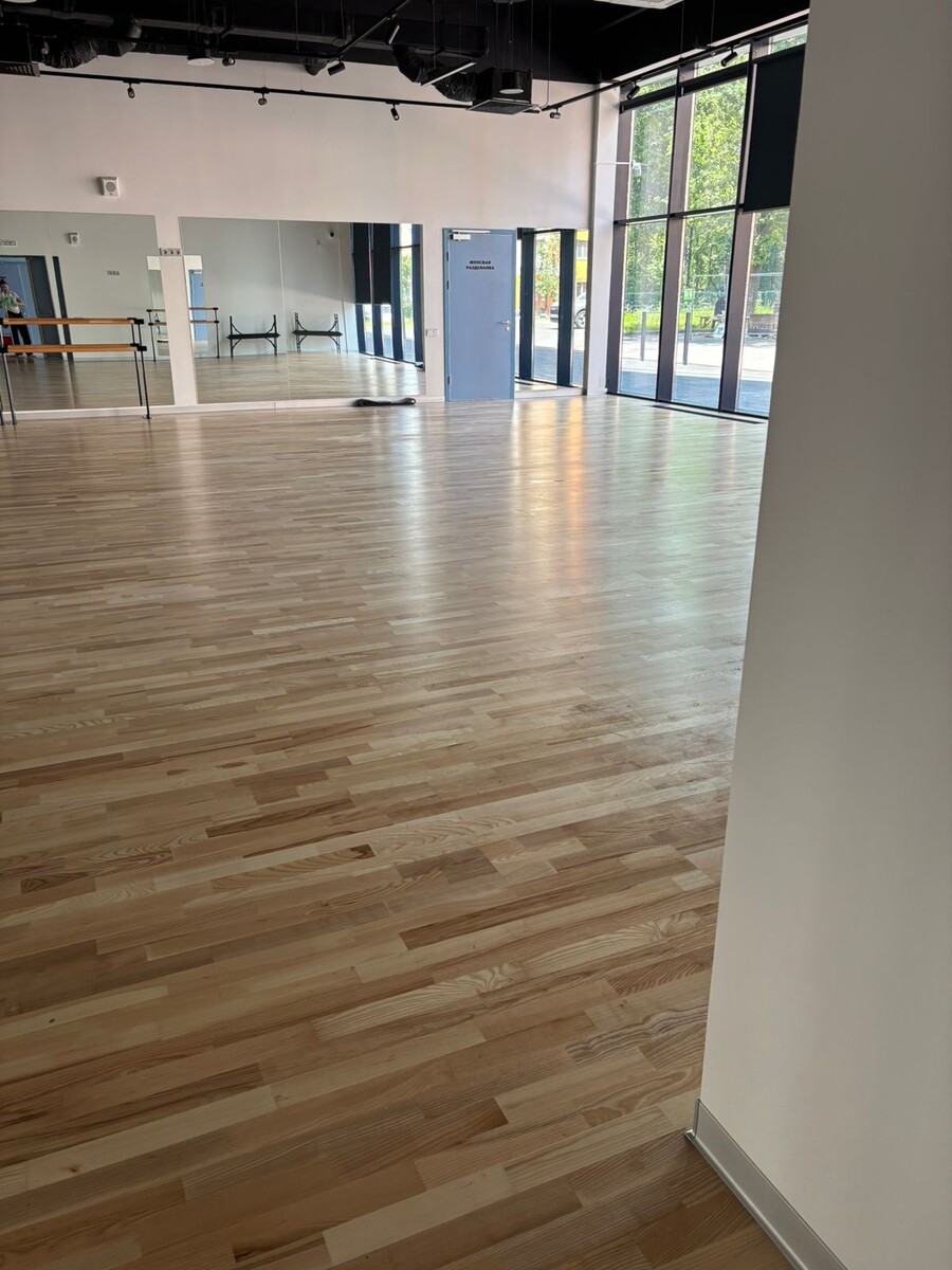 После промывки поломоечной машиной. Фото автора.