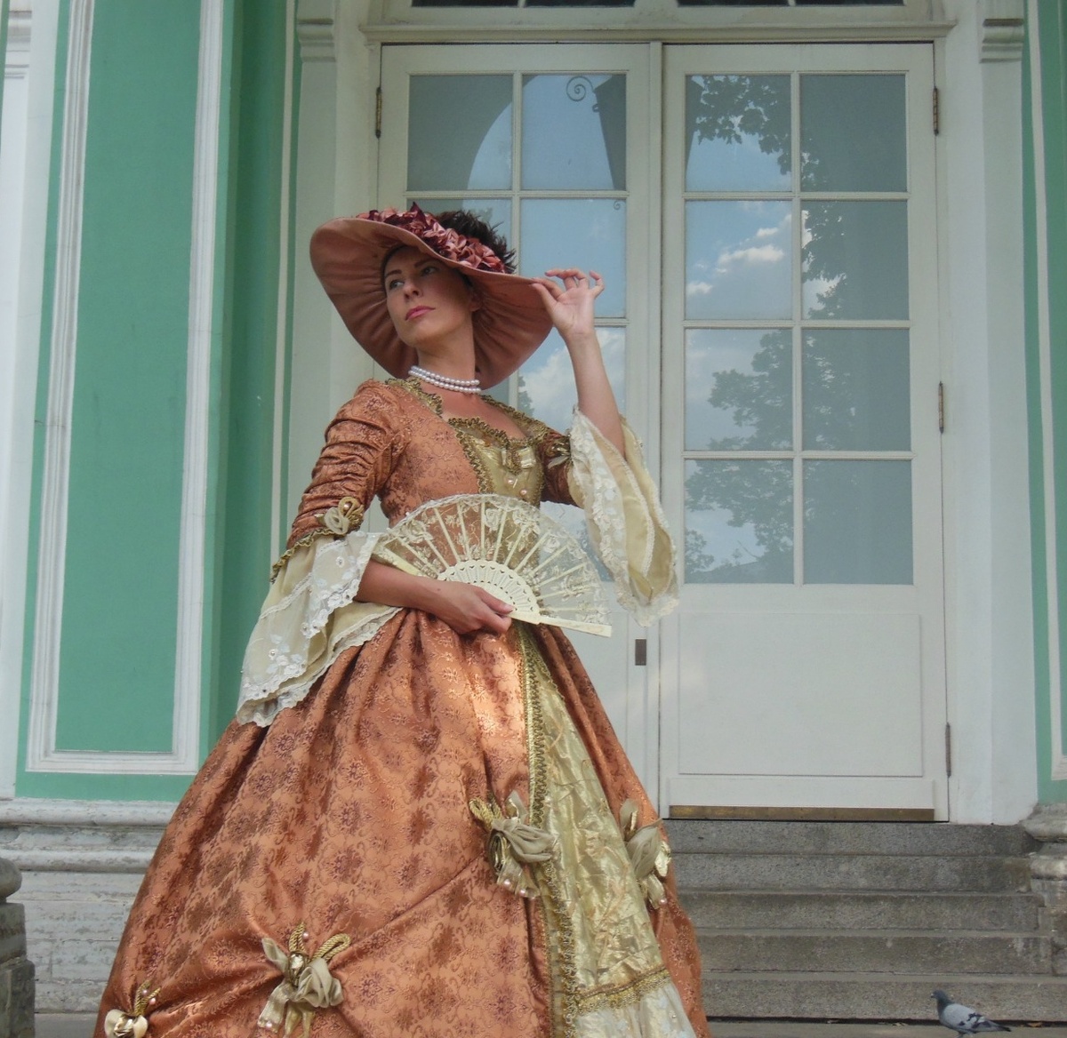 В сторонку все. Сегодня я - Богиня. Ох уж эти игры... Фото автора.