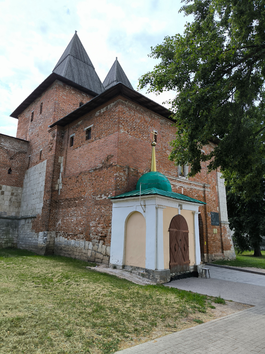 Никольские ворота