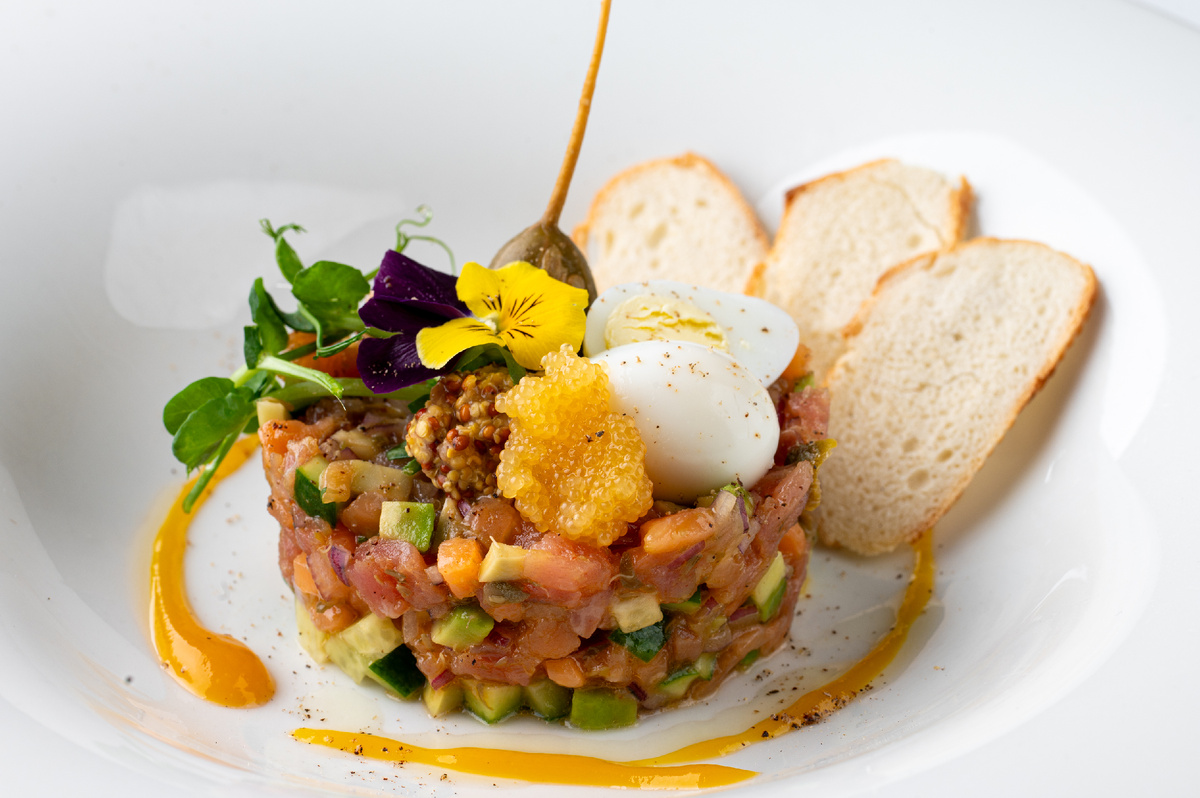 Тар-тар из тунца и лосося 