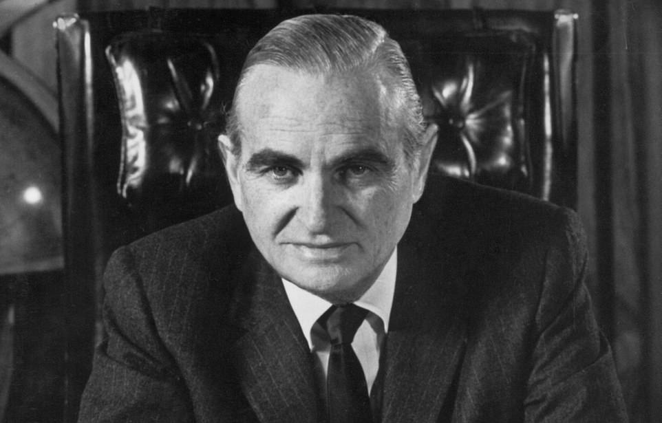 Чарльз Ревсон. И нет, эта внешность не обманчива...