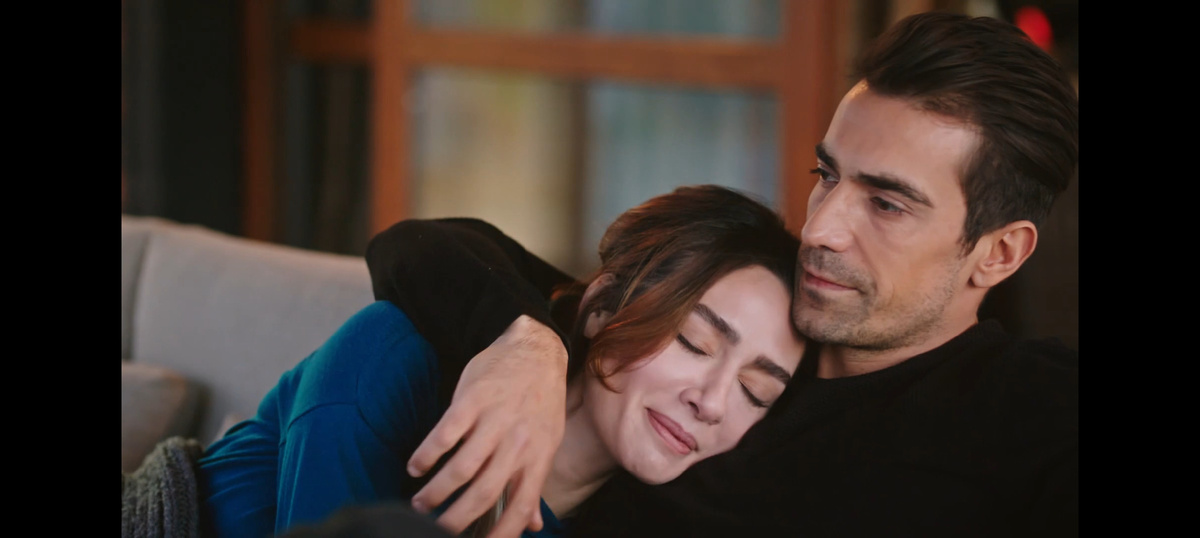 Кадр из сериала "Черно-белая любовь". 