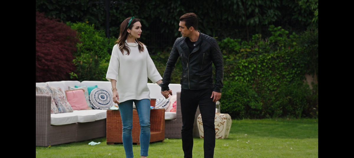 Кадр из сериала "Черно-белая любовь". 