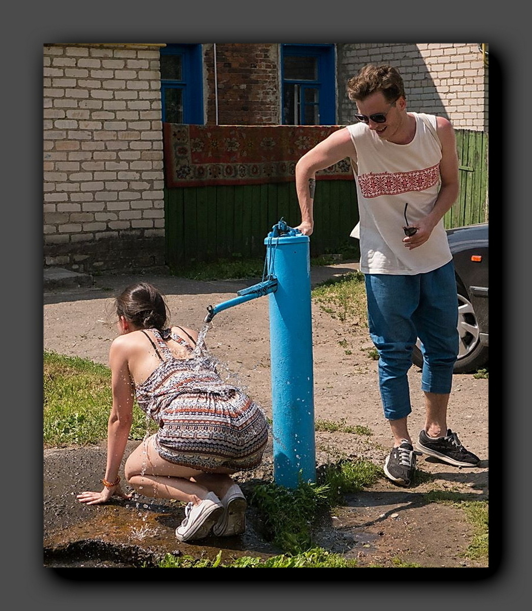 Методы борьбы с жарой бывают разные. Фото Дмитрия Демко