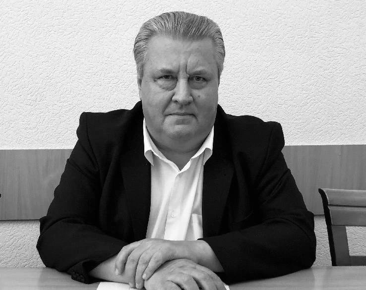    Сергей Кирилловский начал свою трудовую деятельность как инженер-конструктор на Заволжском моторном заводе