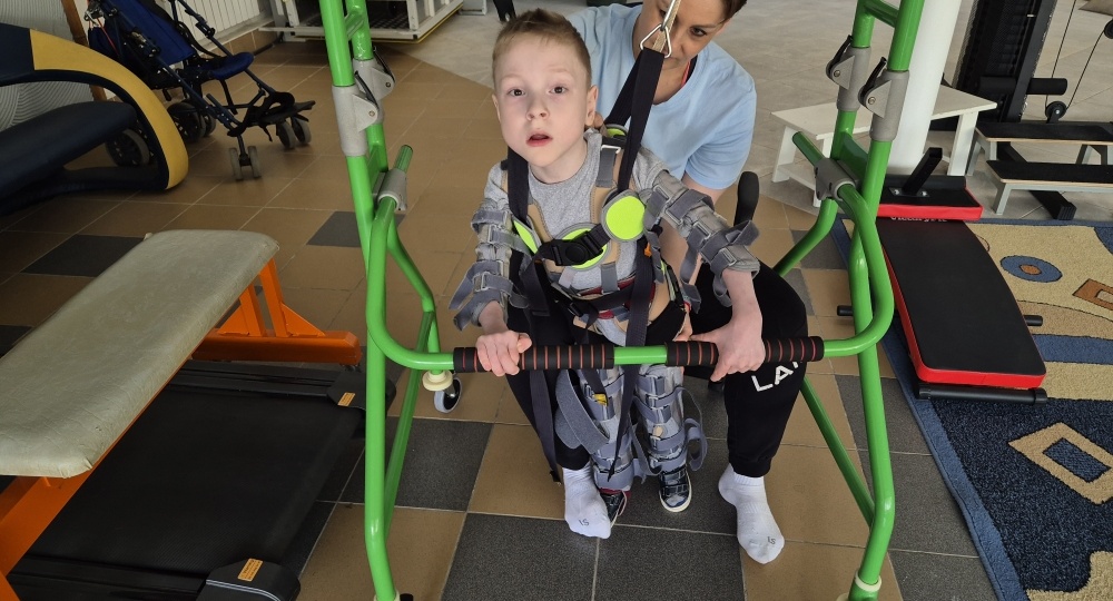 Костя родился на 24 неделе беременности – крошечный, весом всего 830 грамм