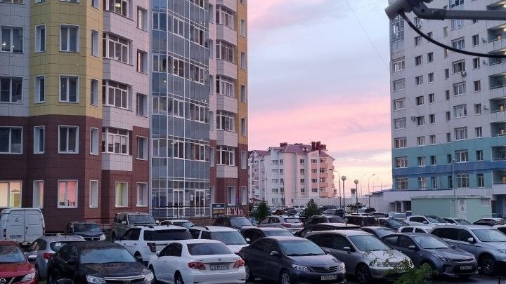    Семьи с детьми в Югре быстрее остальных жителей России копят на жильё