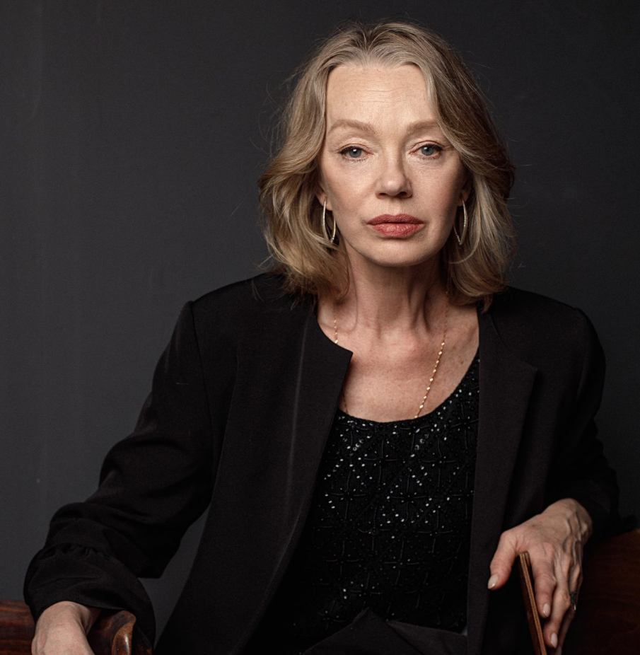 Елена Попова сейчас