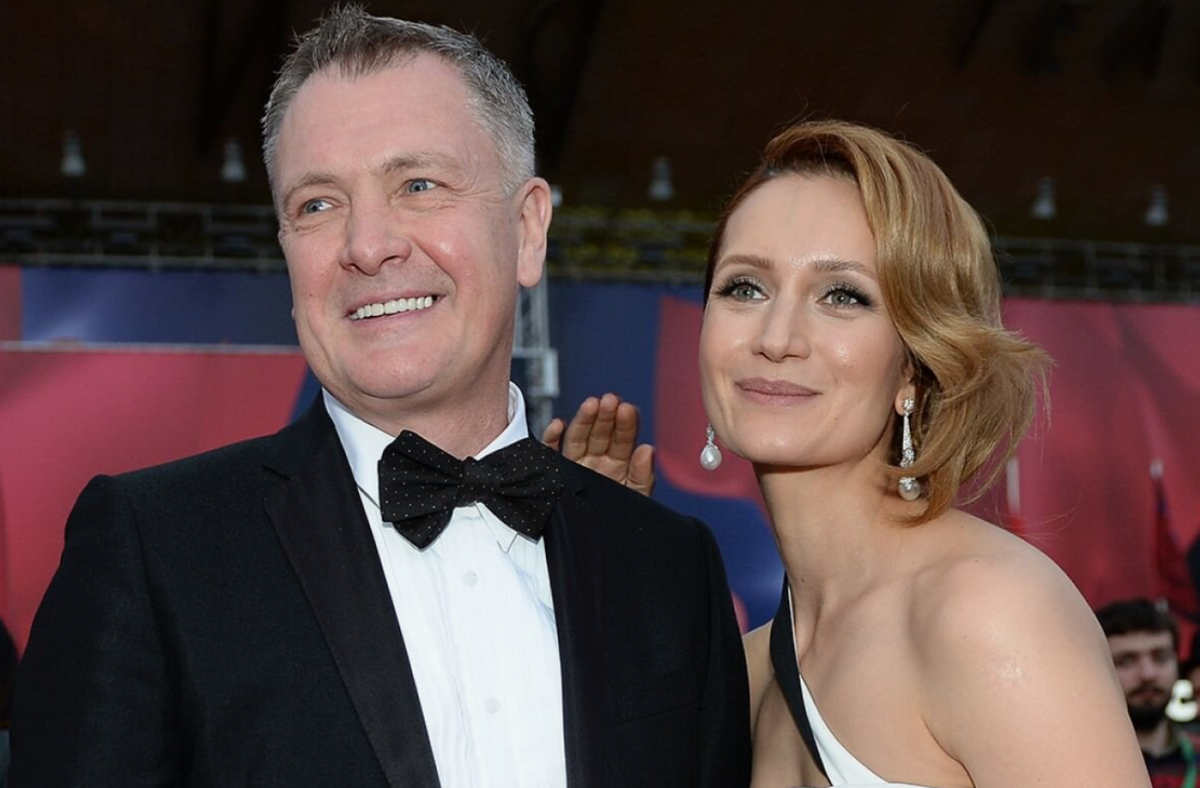 Юрий Мороз с супругой Викторией Исаковой