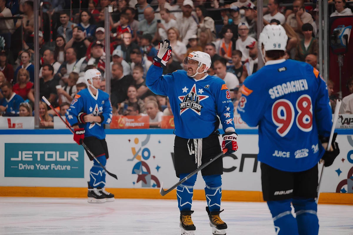    Jetour T2 не первый подарок Овечкину за спортивные достижения