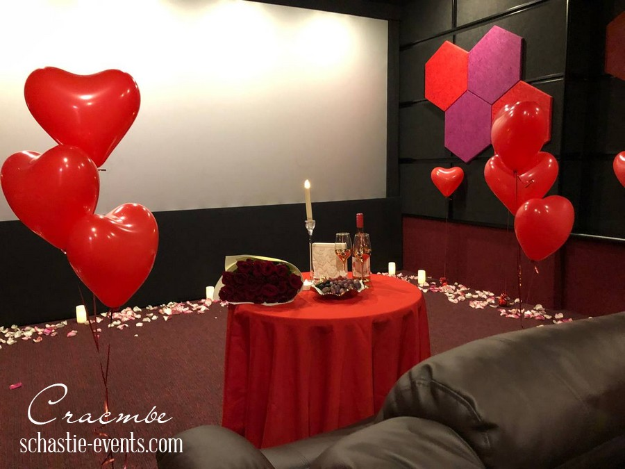 Уютный кинотеатр для двоих: создайте особенную атмосферу на встрече с любимой.