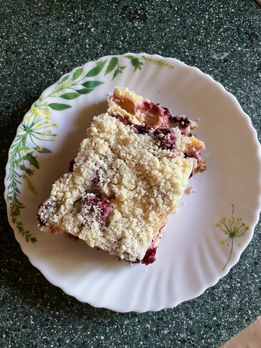 Готовый кусочек пирога