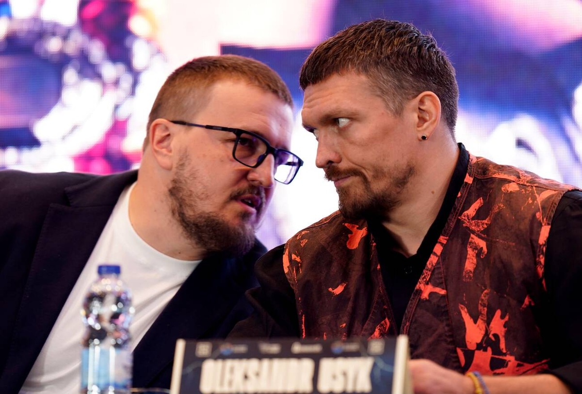     Александр Красюк и Александр Усик