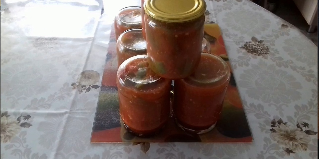 Лечо из помидоров и перца. Этот рецепт я использую уже много лет.