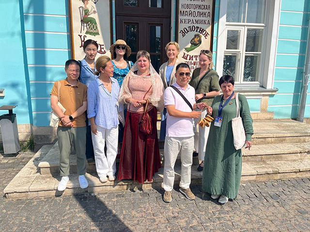 Туроператоры из КНР познакомились с достопримечательностями Твери и Торжка