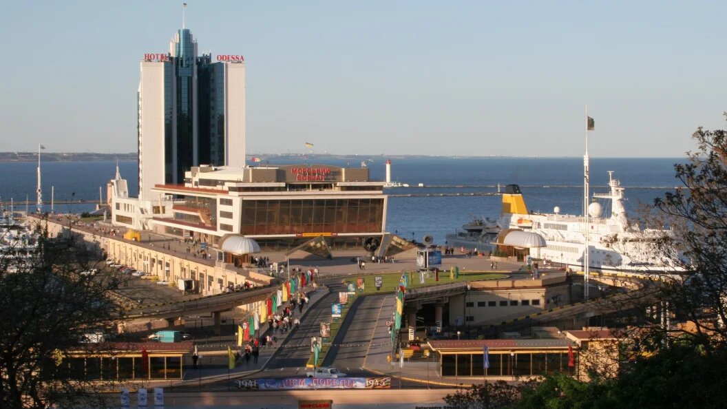    Server Amzayev/Russian Look/Globallookpress