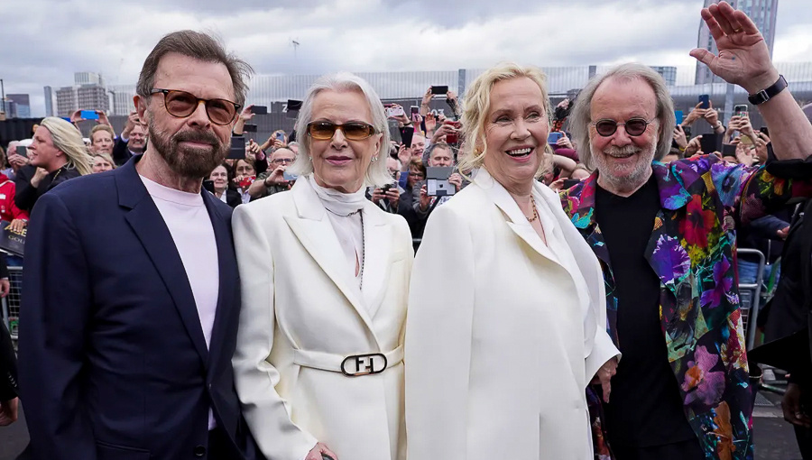 Бьорн Ульвеус, Анни-Фрид Лингстад, Агнета Фельтског и Бенни Андерсон (Источник: Ian West / PA)