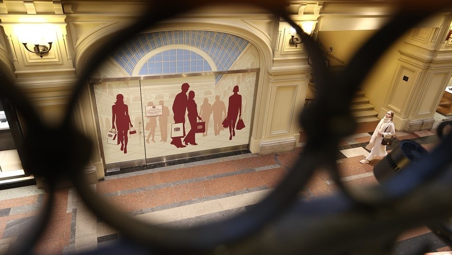    Торговая галерея в ГУМе после ухода иностранных брендов в связи с введением санкций. Автор фото: Артём Геодакян / ТАСС