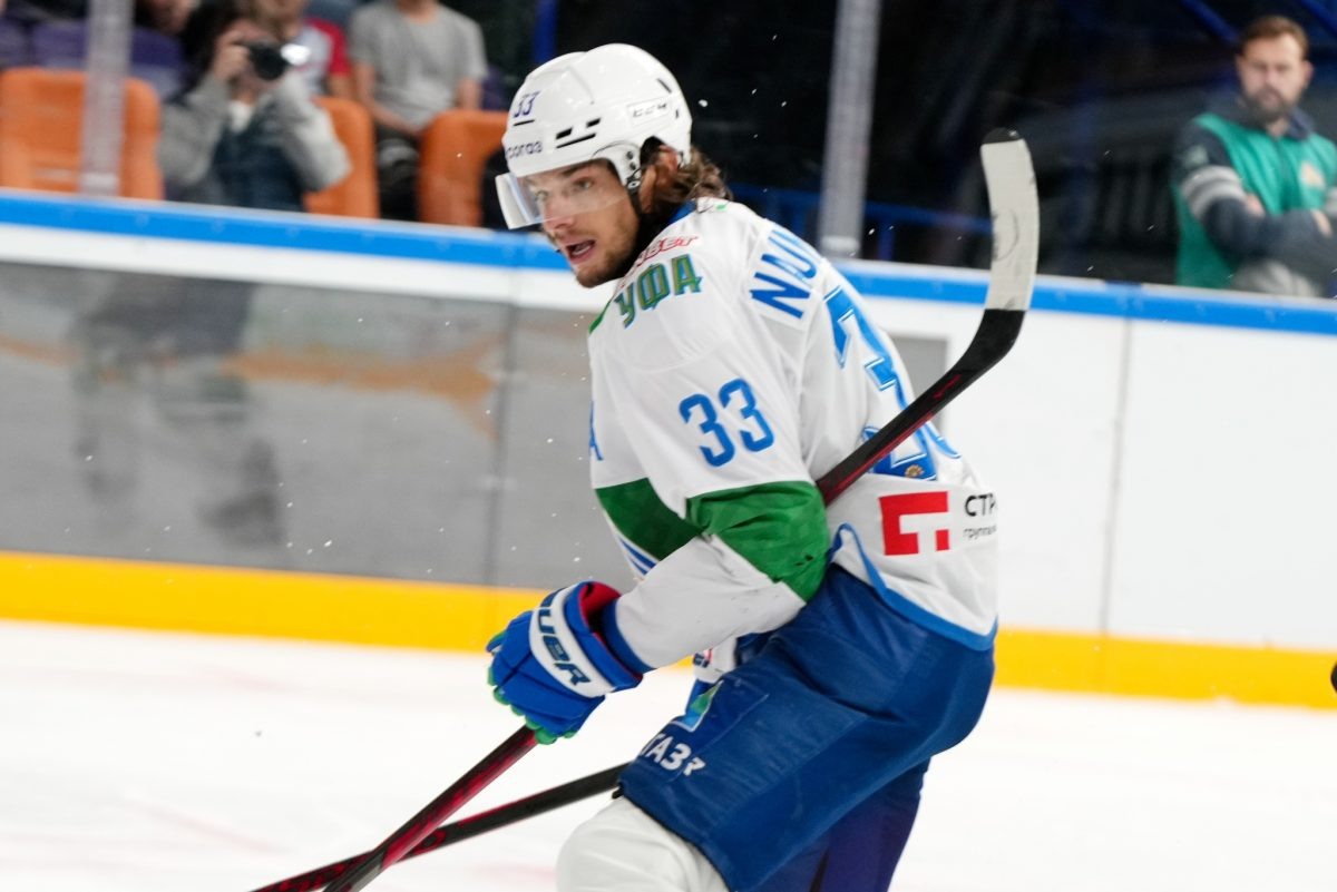    Зарплата Михаила Науменкова в «Салавате Юлаеве» в двух последних сезонах составляла 60 миллионов рублей за год