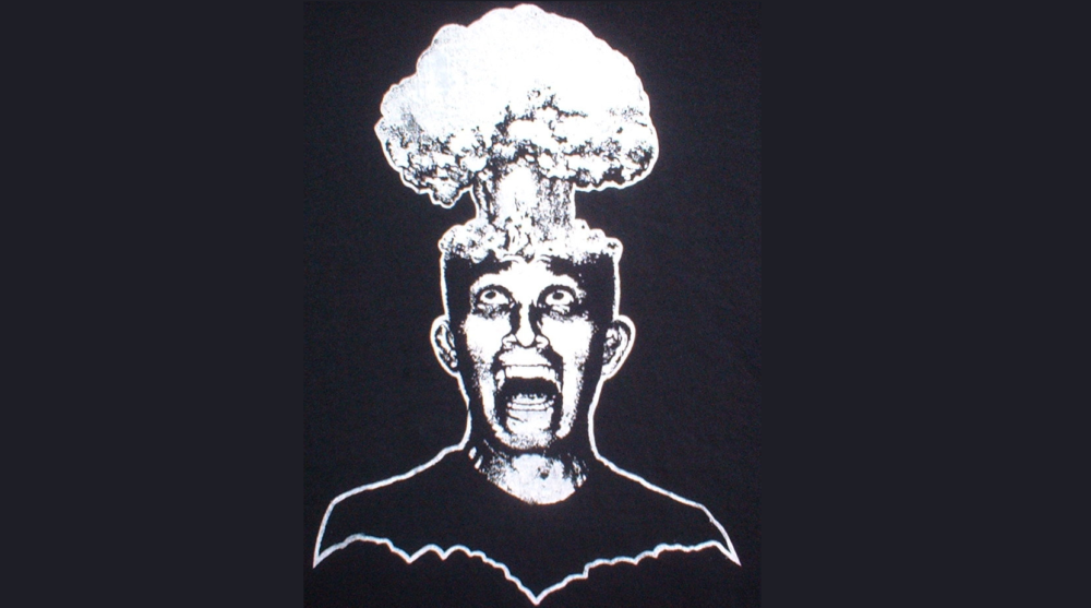 Люди только выдумывают способы уничтожения себе подобных. И с каждым разом все хуже и хуже.