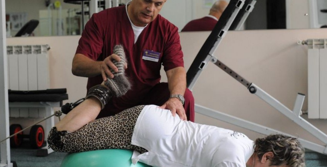 Боль в коленях и пустой кошелёк: почему хондропротекторы не спасут старика! Какие сигналы дает нам тело