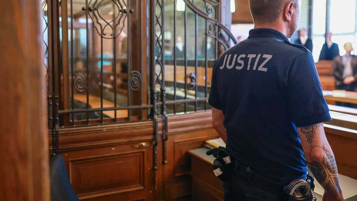   Hannibal Hanschke / EPA / TASS