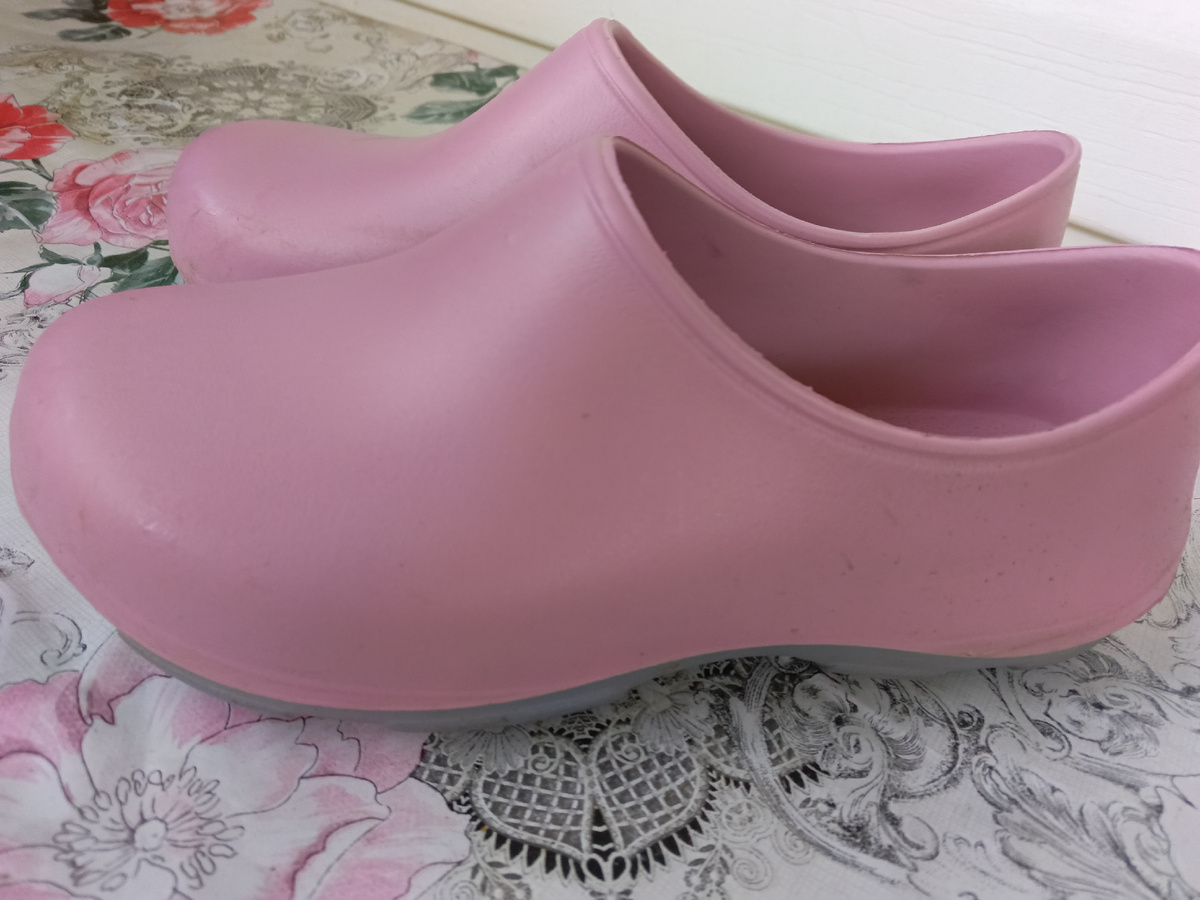 фото автора: галоши для работы на огороде